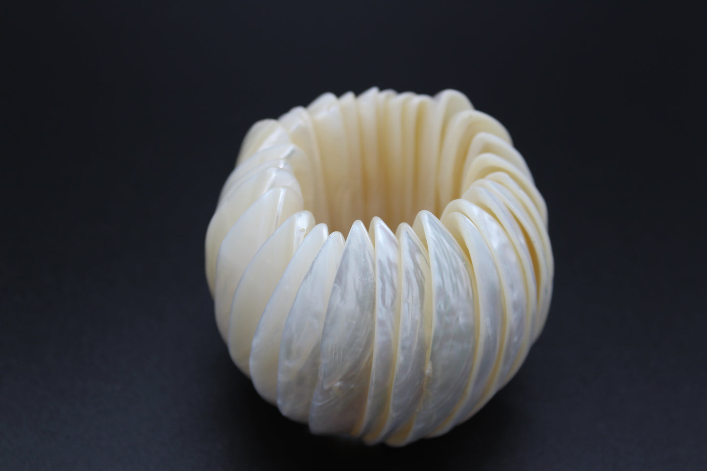 Blond Shell Stretch Bracelet