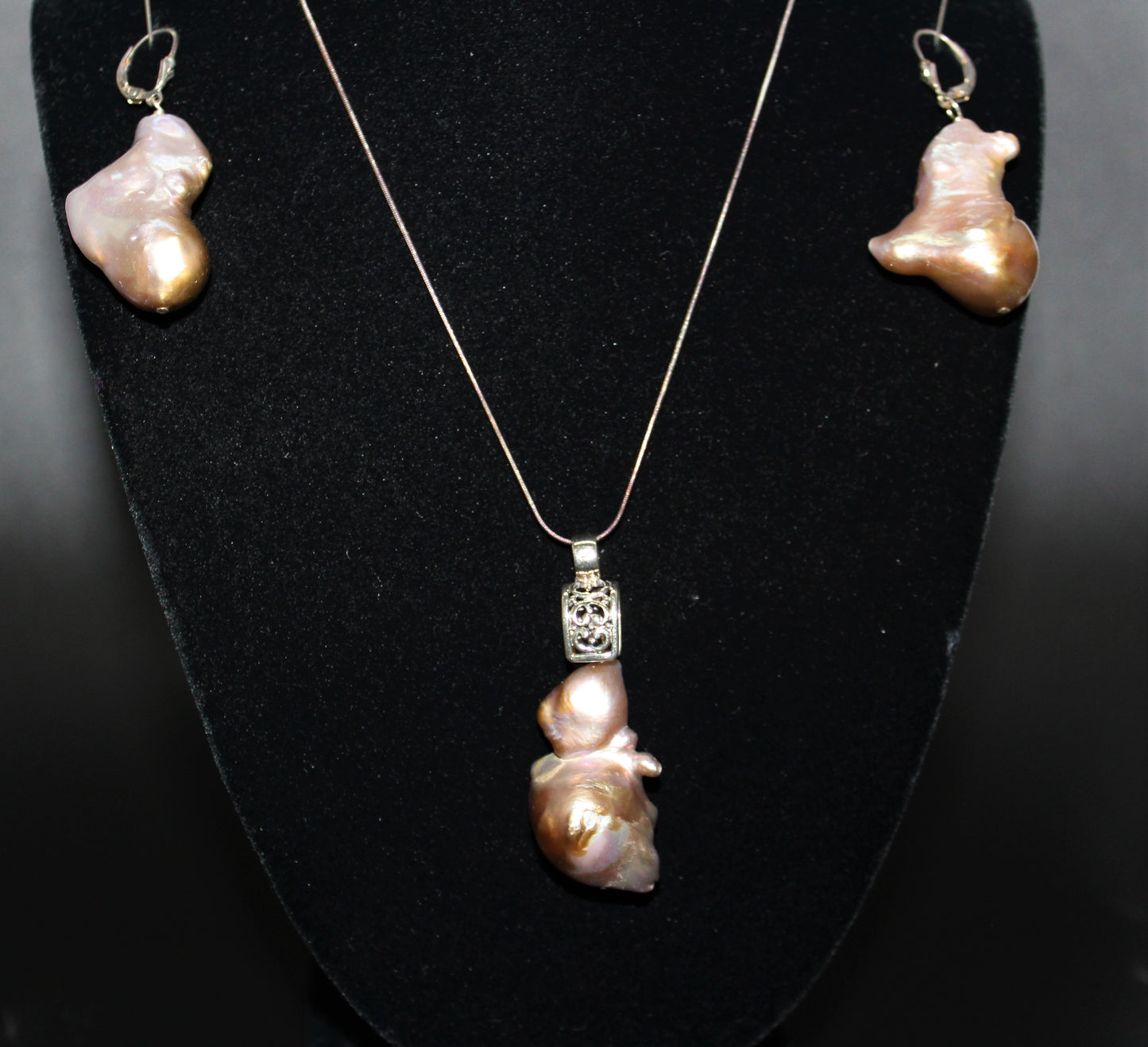 Fresh Water Baroque Pearl Set