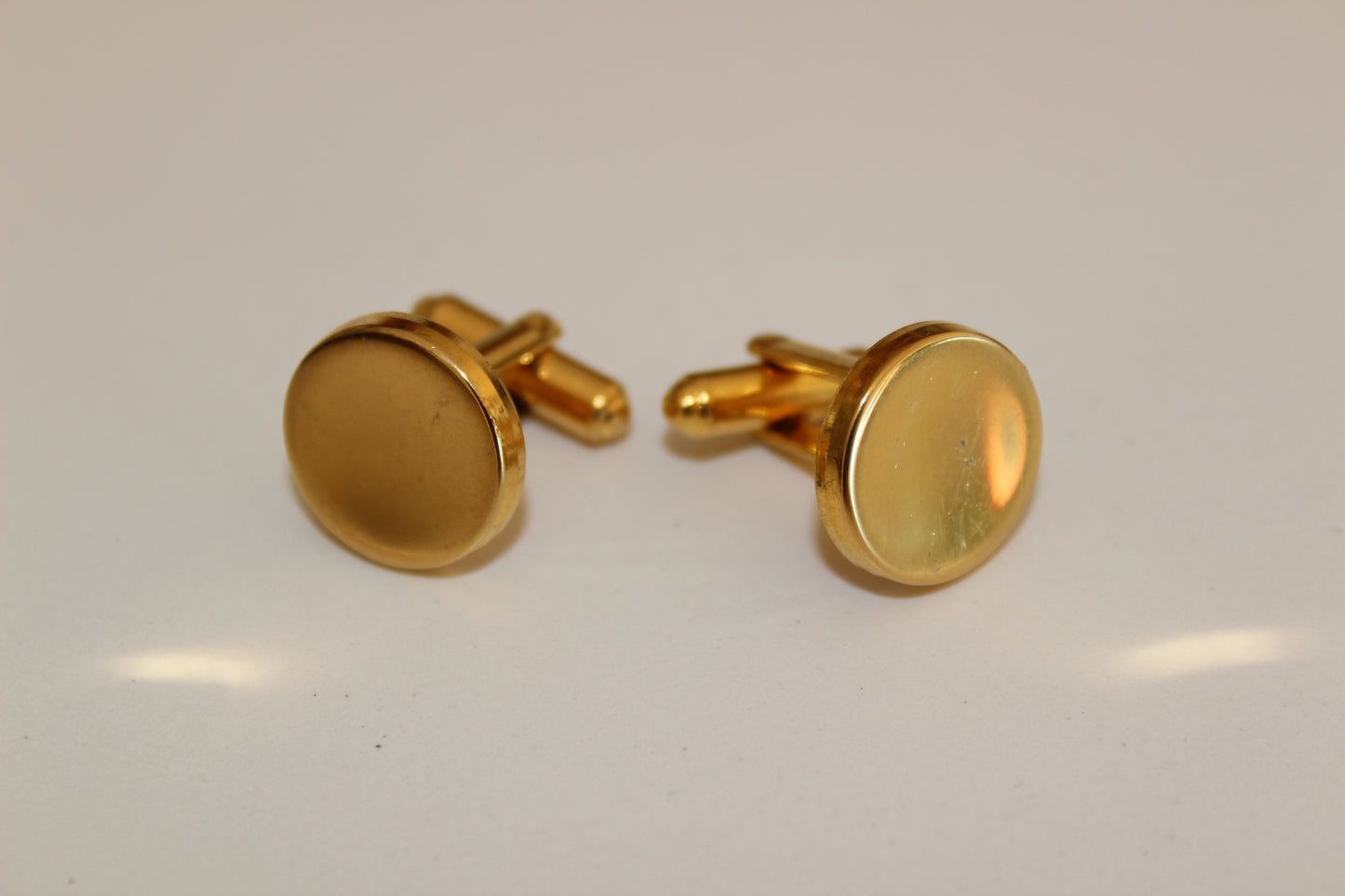 Vintage Gold tone plain round cufflinks
