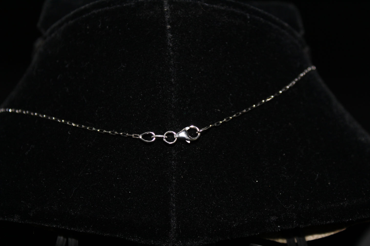 Pearl Pendant with Chain