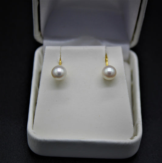 18kt White Akoya Pearl Stud Earrings