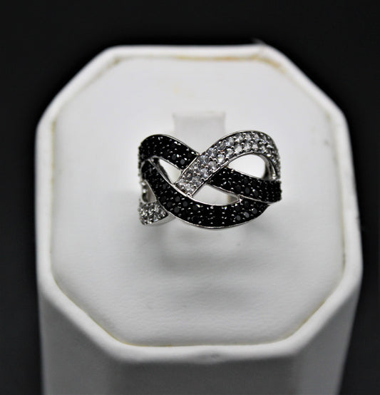 Black Spinel & White Zircon Ring