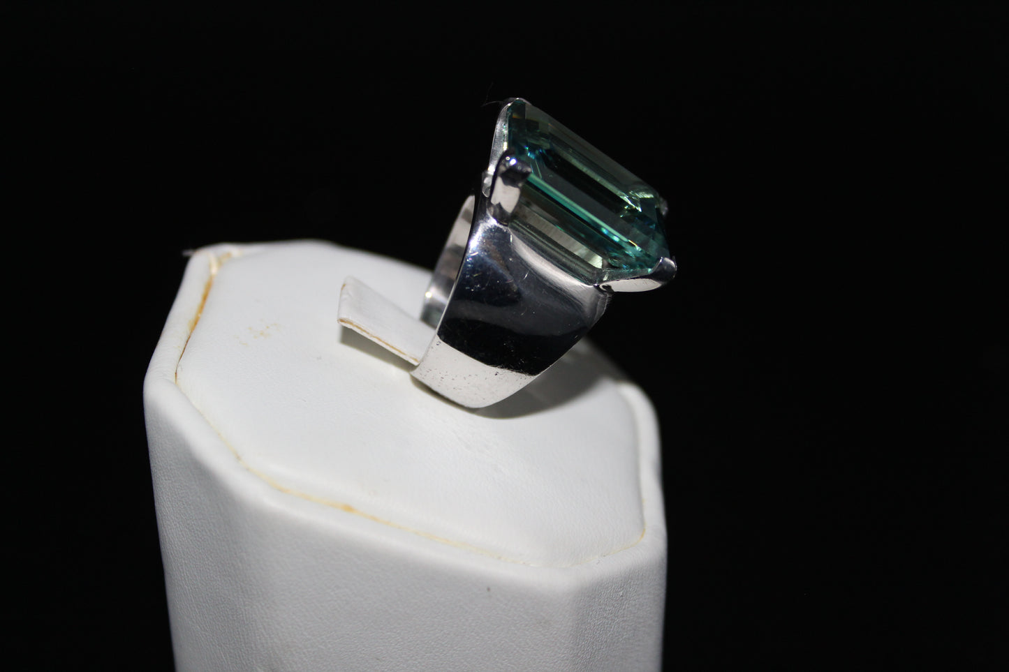 Vintage Daniel Swarovski Paris Ring