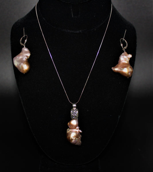 Fresh Water Baroque Pearl Set