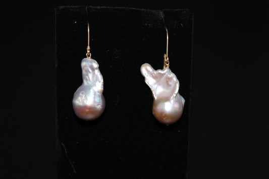 Yellow Gold Baroque pearl Earrings